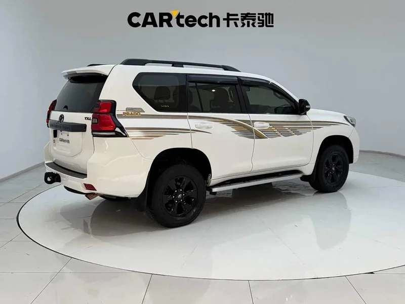 Toyota Prado — фото 11