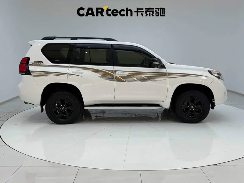 Toyota Prado — фото 12