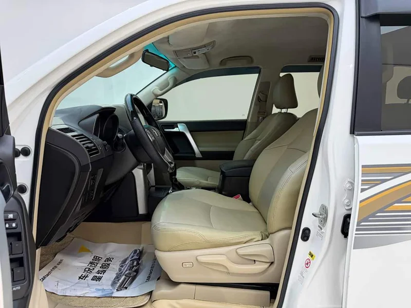 Toyota Prado — фото 15