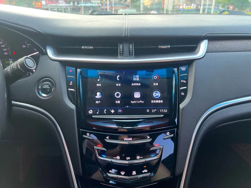 Cadillac XTS — фото 15