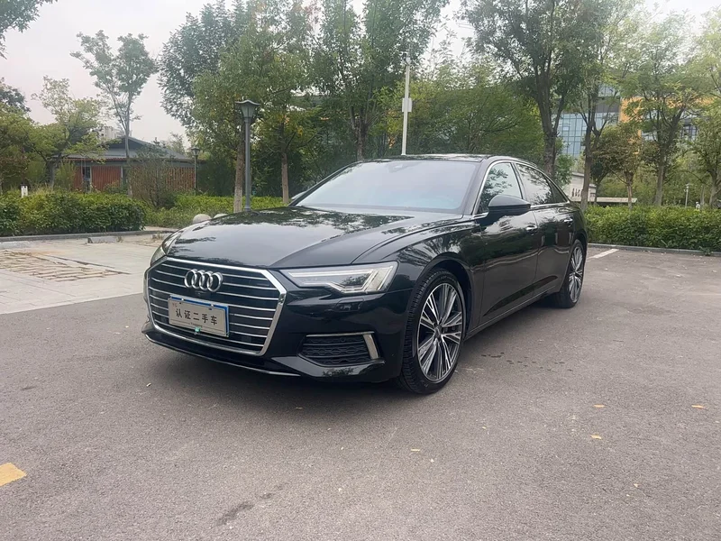 Audi A6L — фото 1