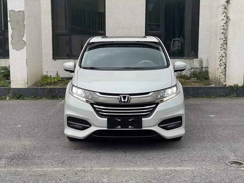 Honda Odyssey — фото 13