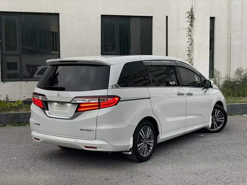 Honda Odyssey — фото 3