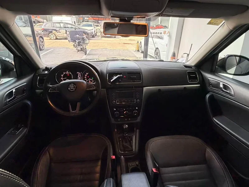 Skoda Yeti — фото 15