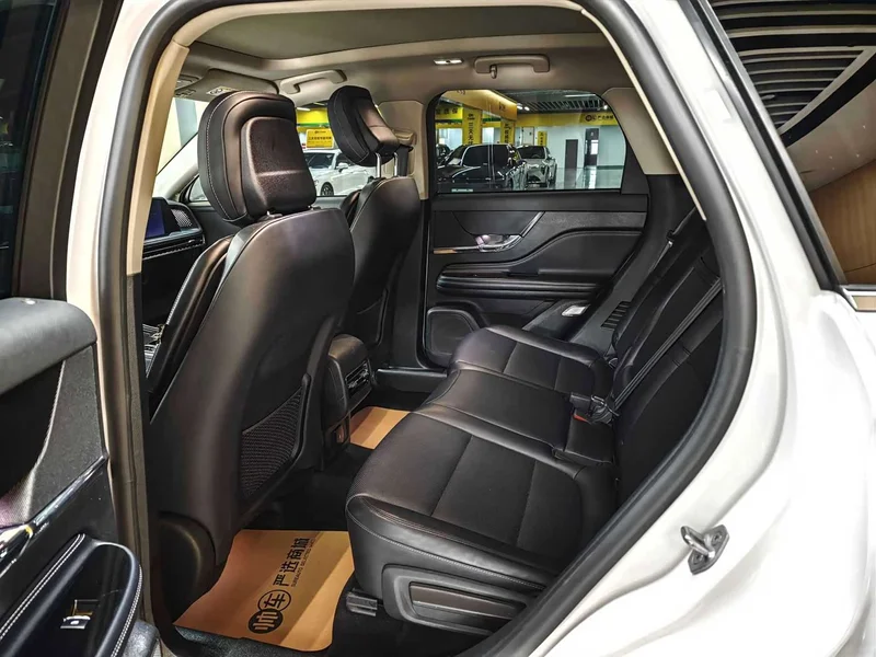 Jeep Renegade — фото 10