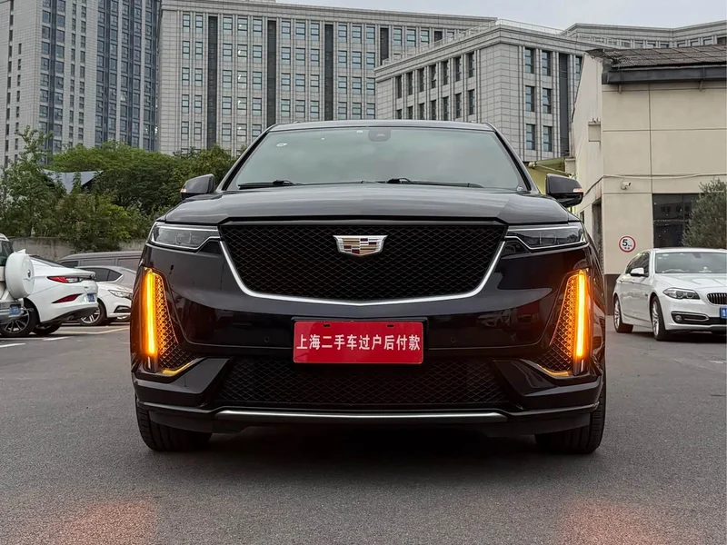 Cadillac XT6 — фото 1