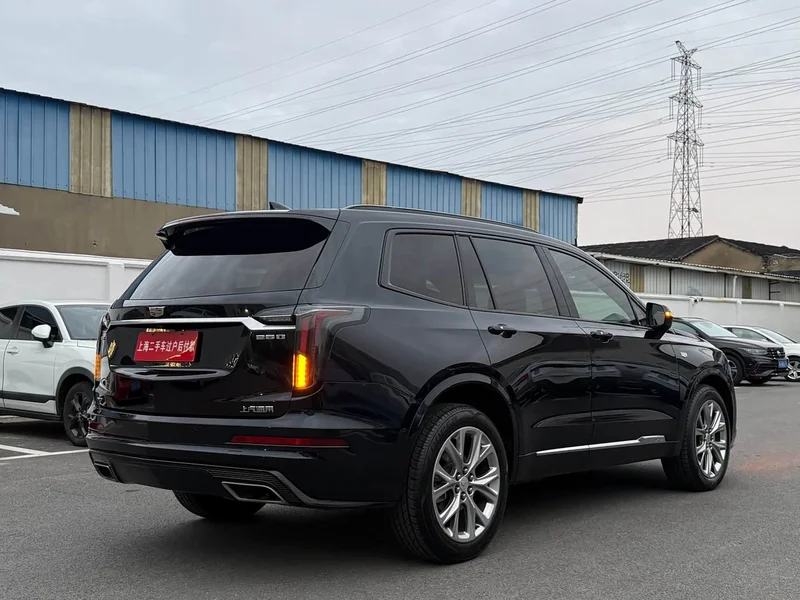 Cadillac XT6 — фото 19