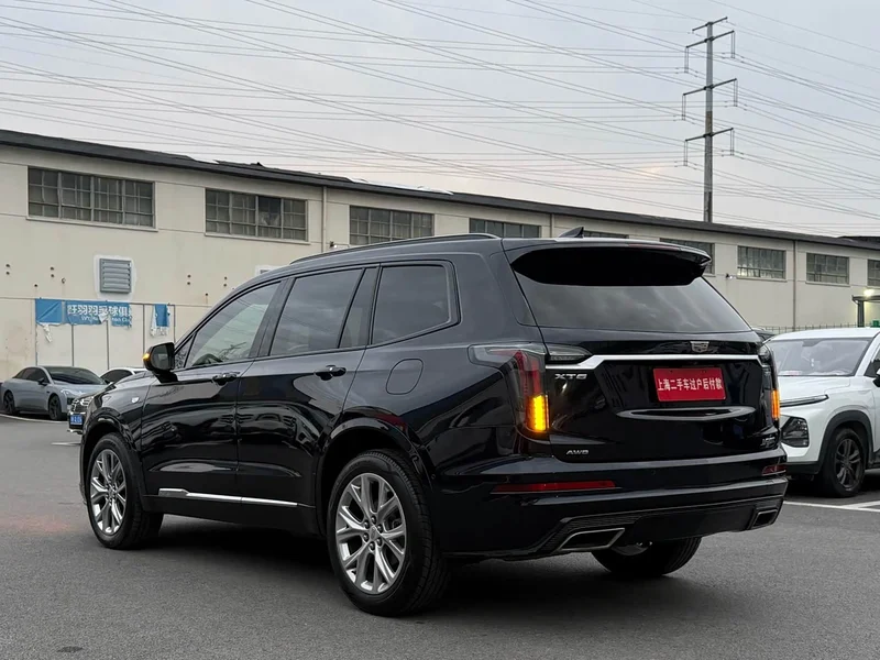 Cadillac XT6 — фото 20