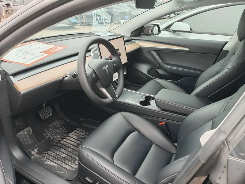 Tesla Model 3 — фото 4