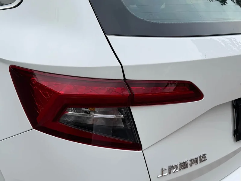 Skoda Karoq — фото 7
