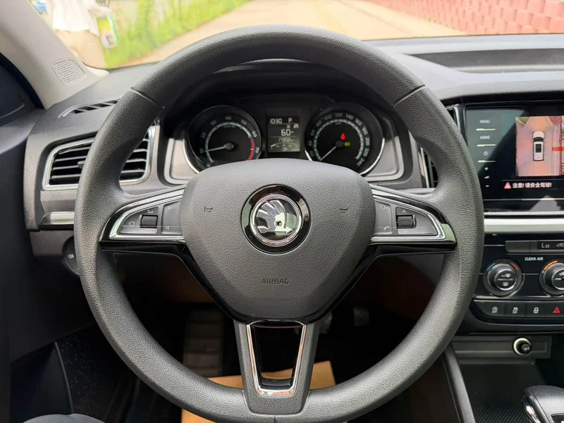 Skoda Kamiq — фото 16