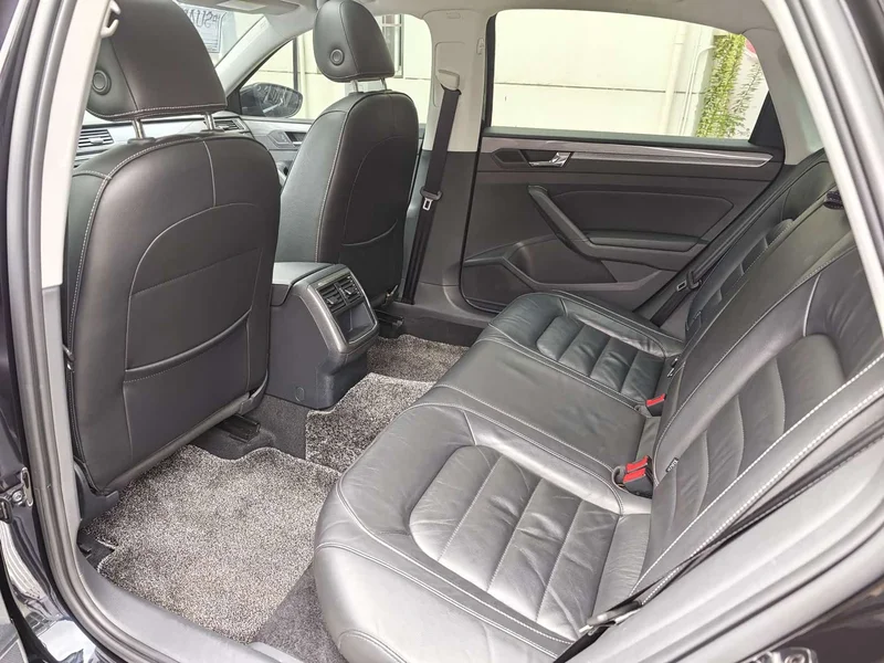 Volkswagen Passat — фото 15