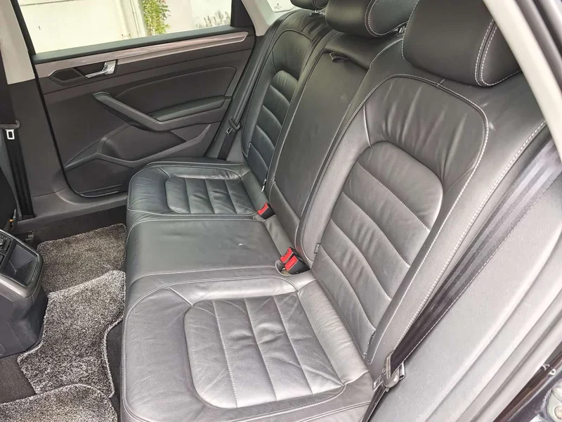 Volkswagen Passat — фото 20
