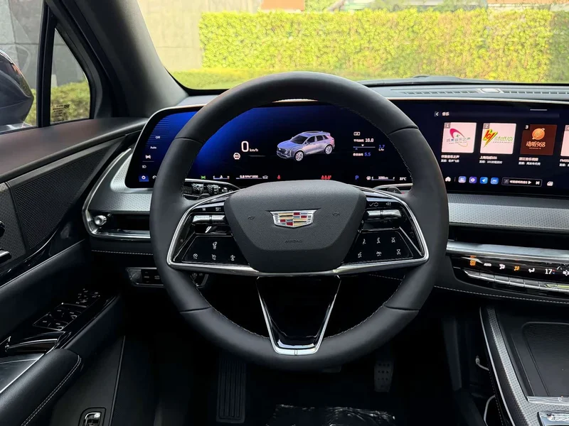 Cadillac XT5 — фото 13