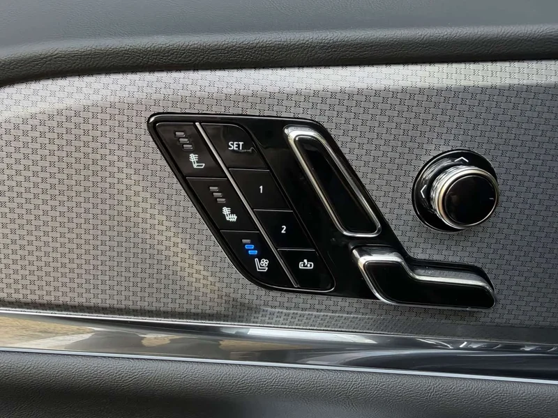 Cadillac XT5 — фото 15