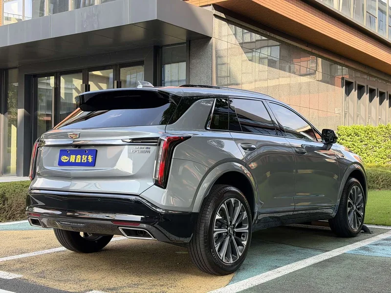 Cadillac XT5 — фото 7