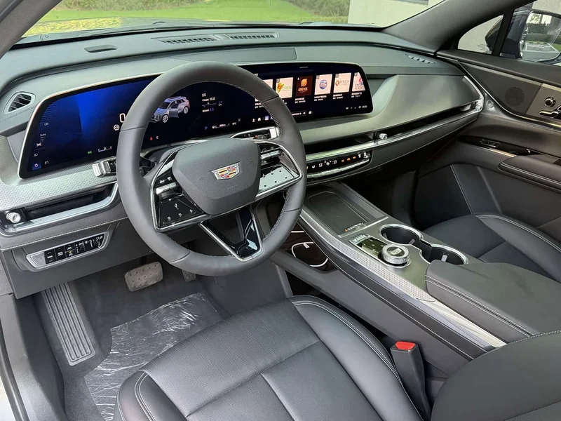 Cadillac XT5 — фото 9