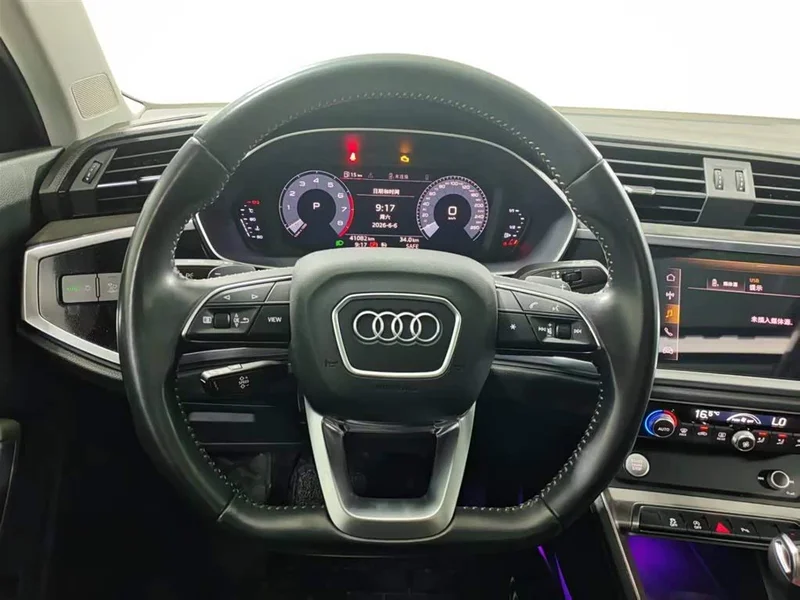 Audi Q3 — фото 11