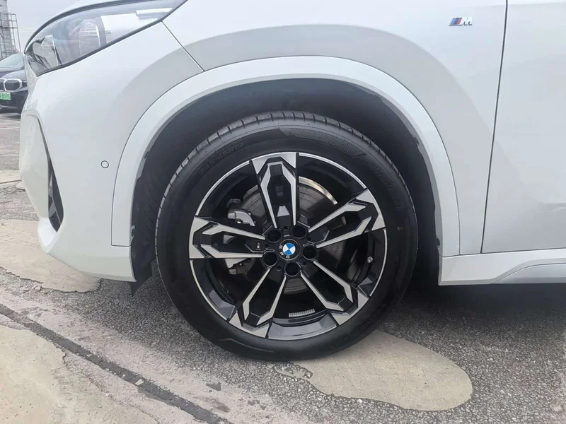 BMW X1 — фото 2