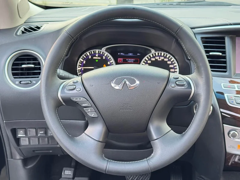 Infiniti QX60 (Imported) — фото 15