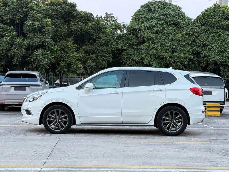 Buick Envision Plus — фото 4