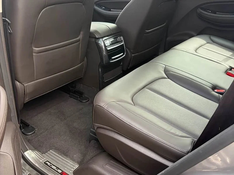 Roewe RX8 — фото 12