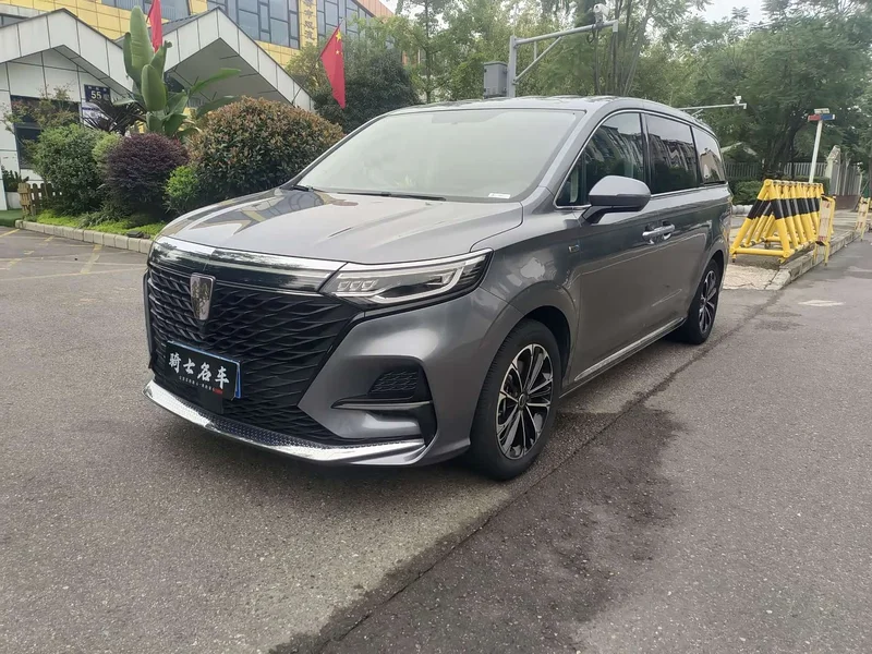 Roewe iMAX8 — фото 1