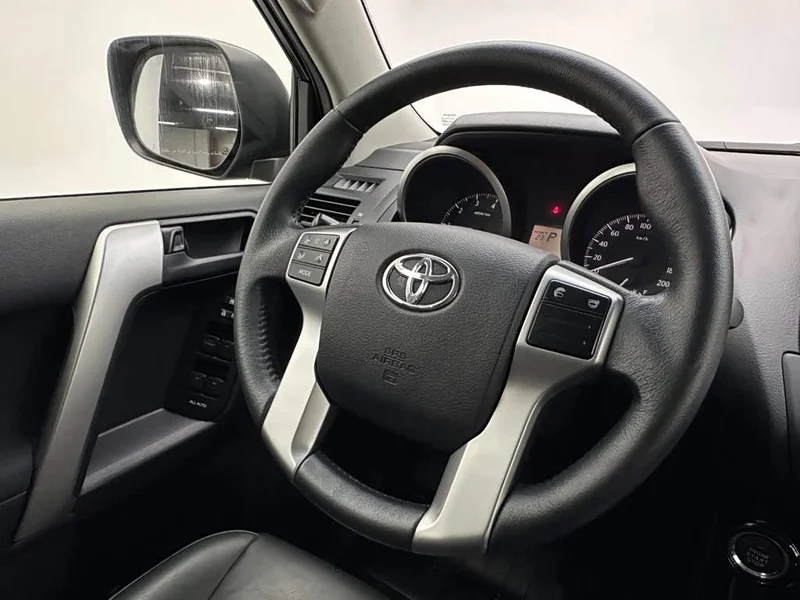 Toyota Prado (Imported) — фото 10