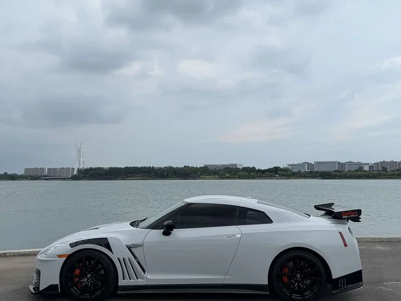 Nissan GT-R — фото 2