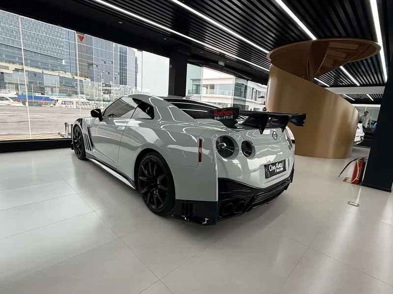 Nissan GT-R — фото 8
