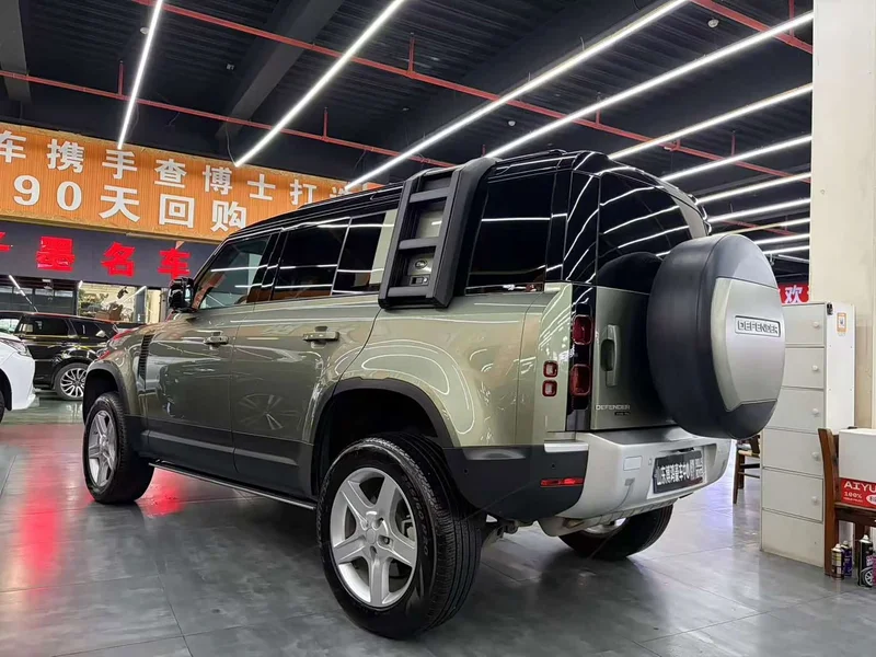 Land Rover Defender — фото 17