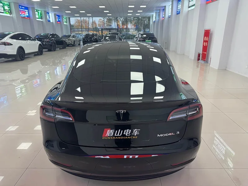 Tesla Model 3 — фото 5