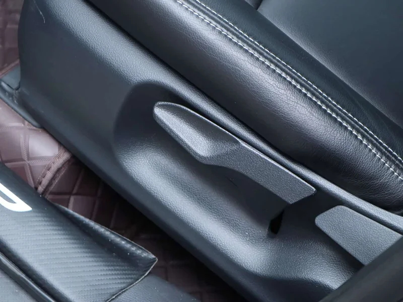 Toyota Corolla Cross — фото 15