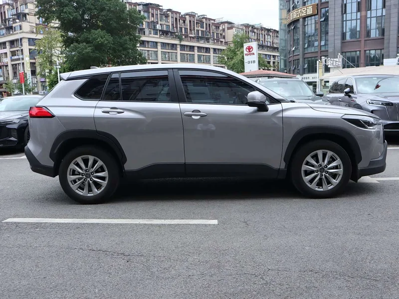 Toyota Corolla Cross — фото 4