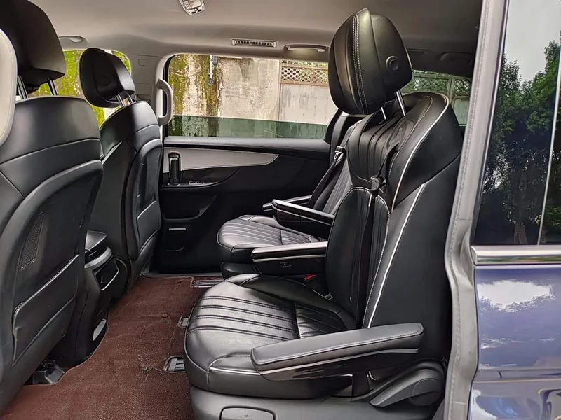 Roewe iMAX8 — фото 8
