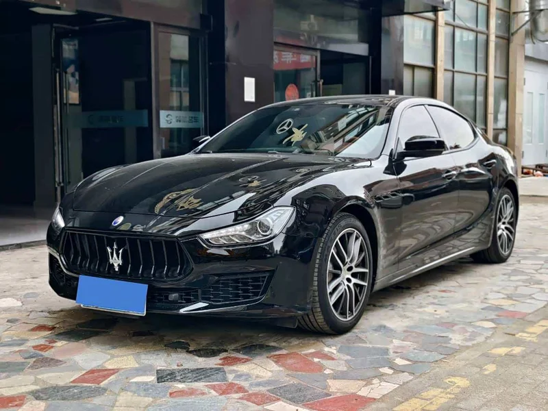 Maserati Ghibli — фото 1