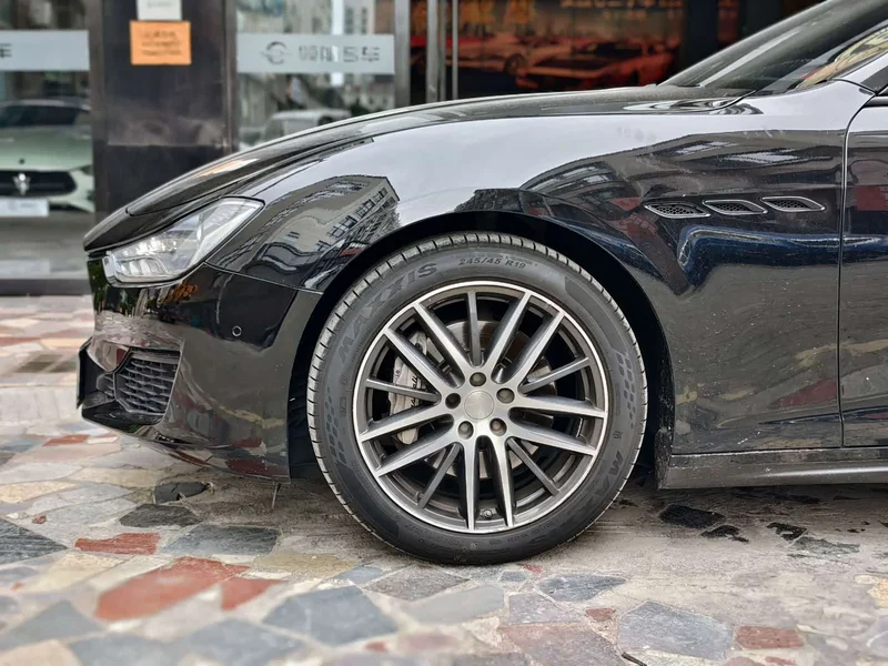 Maserati Ghibli — фото 4