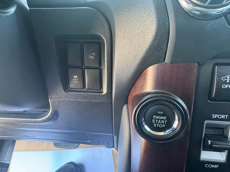 Toyota Prado — фото 13