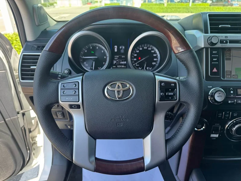 Toyota Prado — фото 16