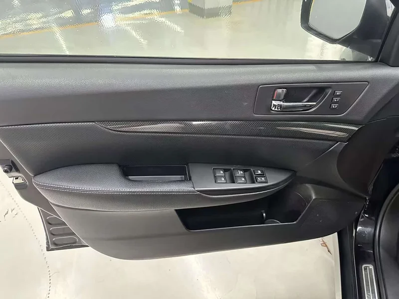 Subaru Outback — фото 13
