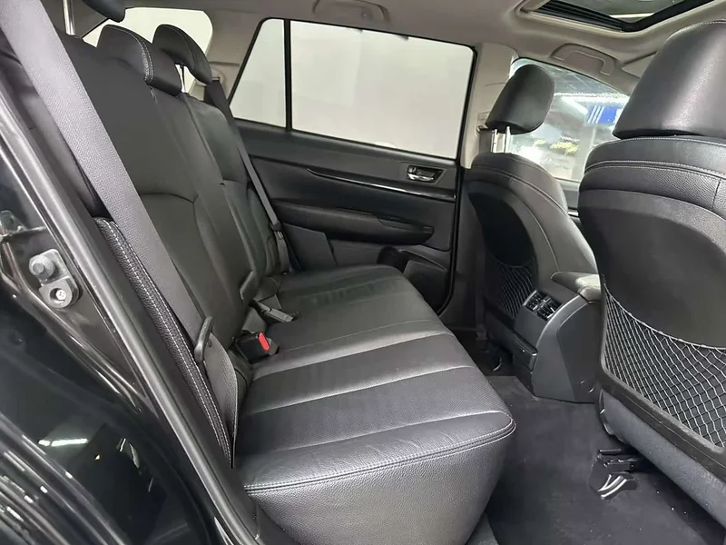Subaru Outback — фото 10