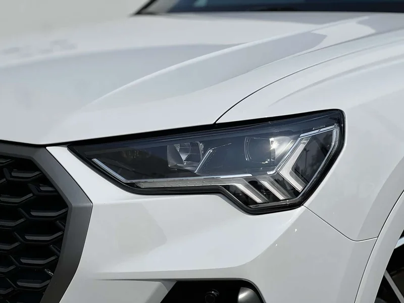 Audi Q3 Sportback — фото 11