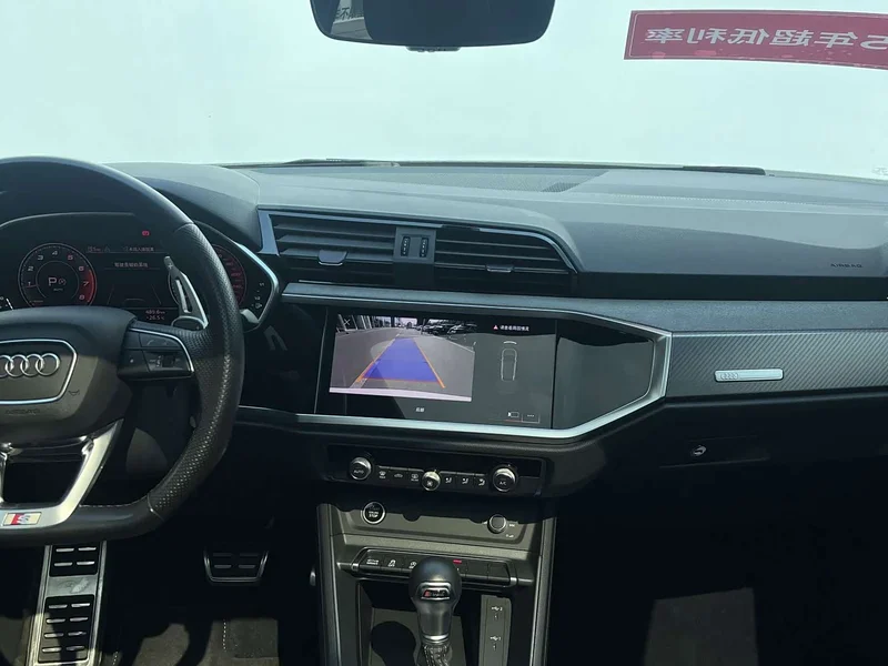Audi Q3 Sportback — фото 7