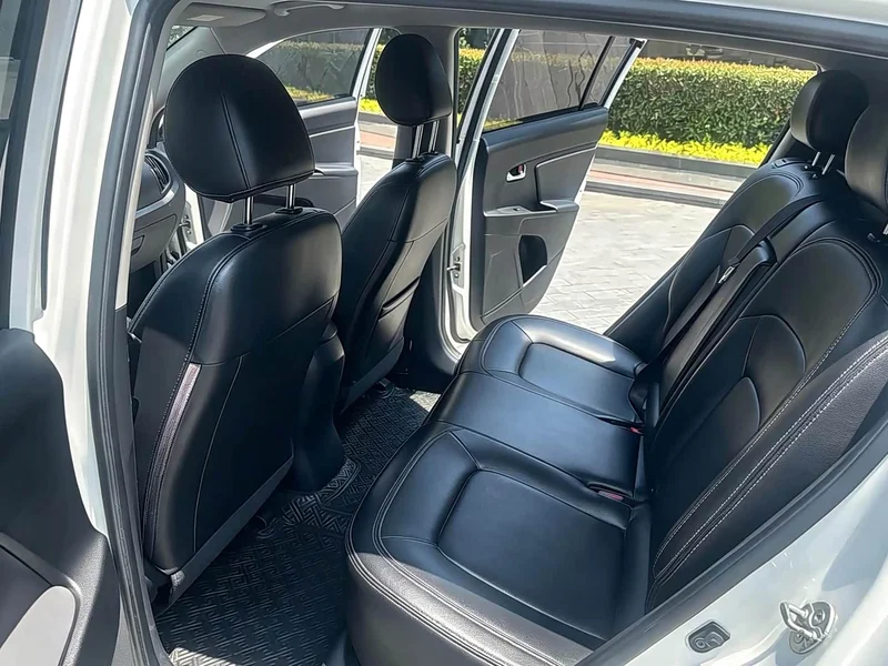 Kia Sportage — фото 14