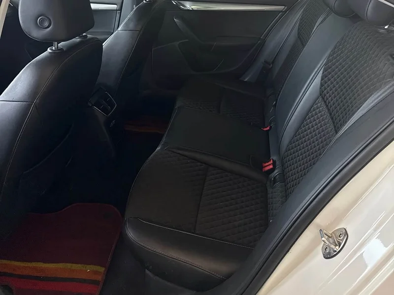 Volkswagen Octavia — фото 11