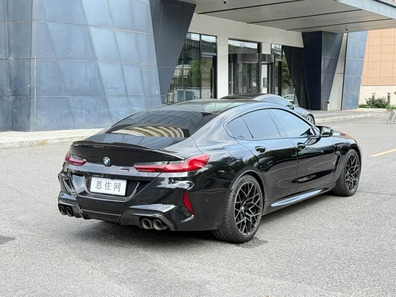 BMW M8 — фото 13