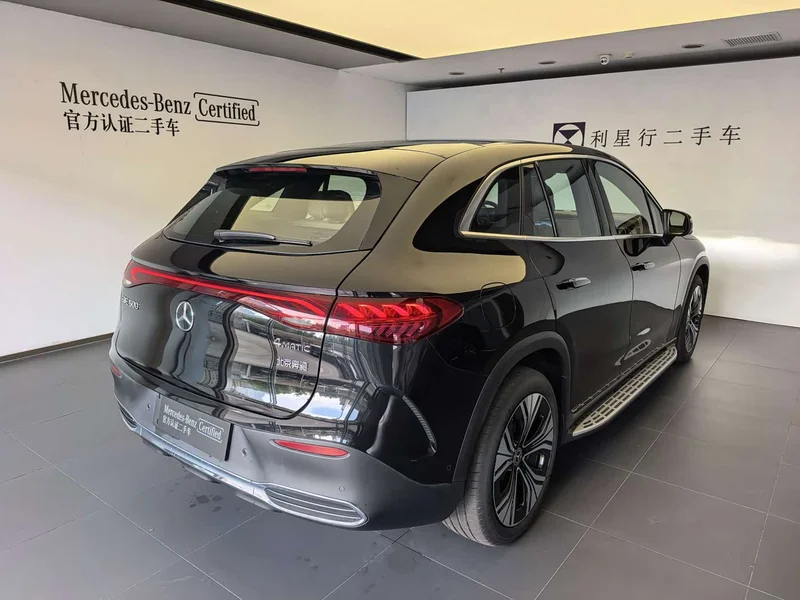 Mercedes-Benz EQE SUV — фото 11