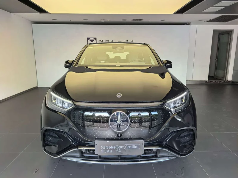 Mercedes-Benz EQE SUV — фото 2