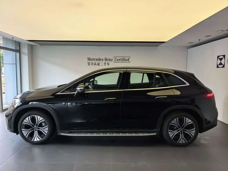 Mercedes-Benz EQE SUV — фото 3