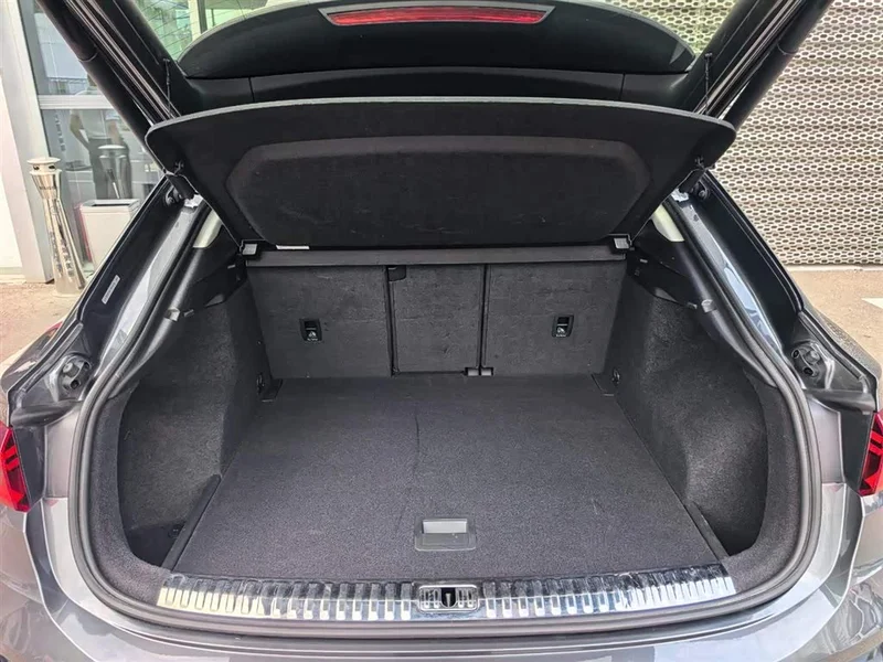Audi Q3 Sportback — фото 15